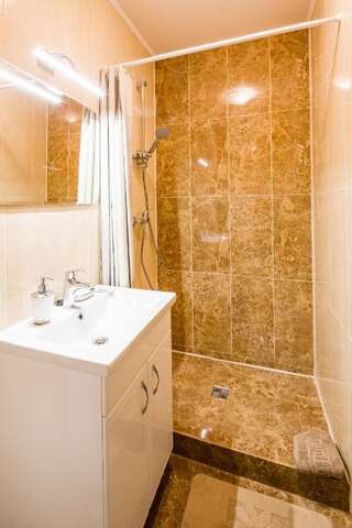 Апартаменты OnLviv Apartments Teatralna 23 Львов Апартаменты-5