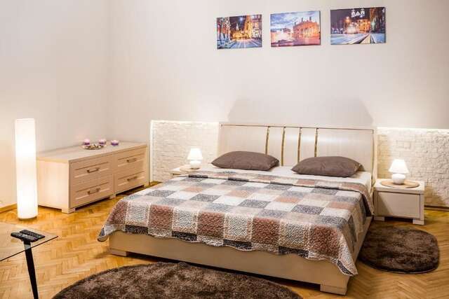 Апартаменты OnLviv Apartments Teatralna 23 Львов-32